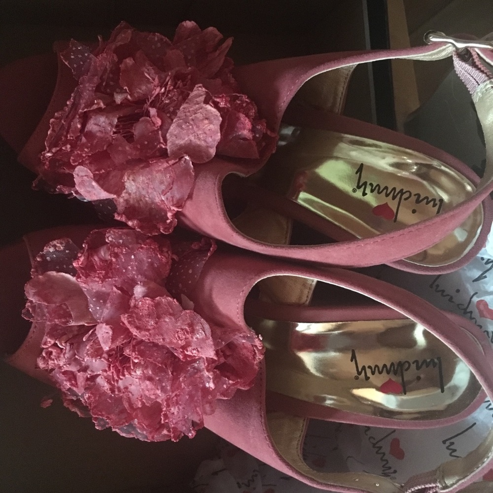 Coral/Pink micro suede shoes new